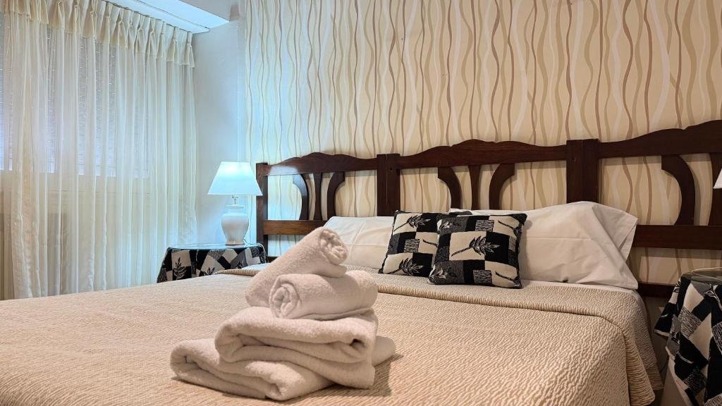 Otra habitación del Gran Hotel Mar del Plata con armario